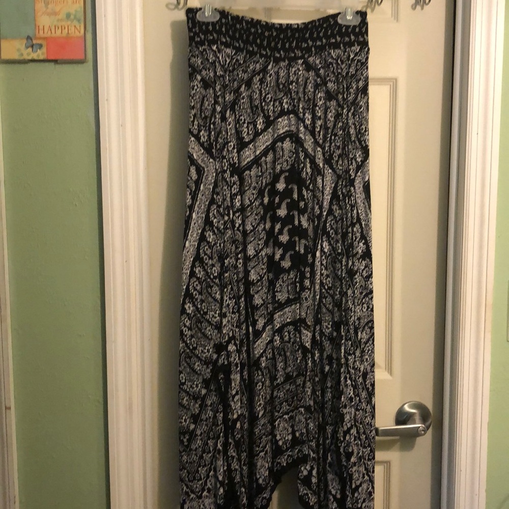 Black and white maxi skirt